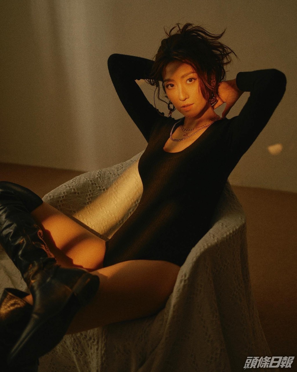 今年41歲的陳自瑤是圈中凍齡女星的表表者，而且女人味越來越濃的同時，亦越來越索。